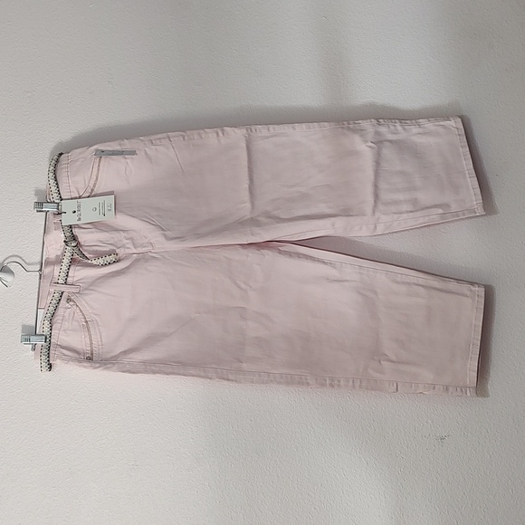 5 Pound Not So Mystery Box Size 16 (5 Items) - Picture 2 of 6